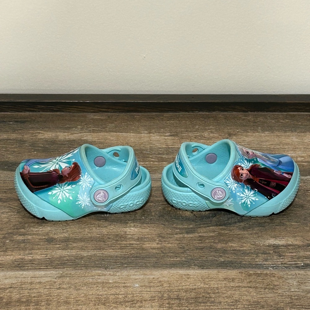 Kids Blue Frozen II Crocs Clogs Sandel Shoes Size C5 Anna Elsa - Picture 5 of 7